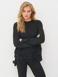 Bild in Galerie laden, NÜ Denmark BOBBI Strickpullover in Schwarz mit Spitzenkante und Pailletten
