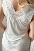 Bild in Galerie laden, Bambus Top Damen VALENTINE mit Spitze – Weiß| BYPIAS

