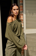 Bild in Galerie laden, YAYA Pullover Strickfrottee mit U-Boot-Ausschnitt
