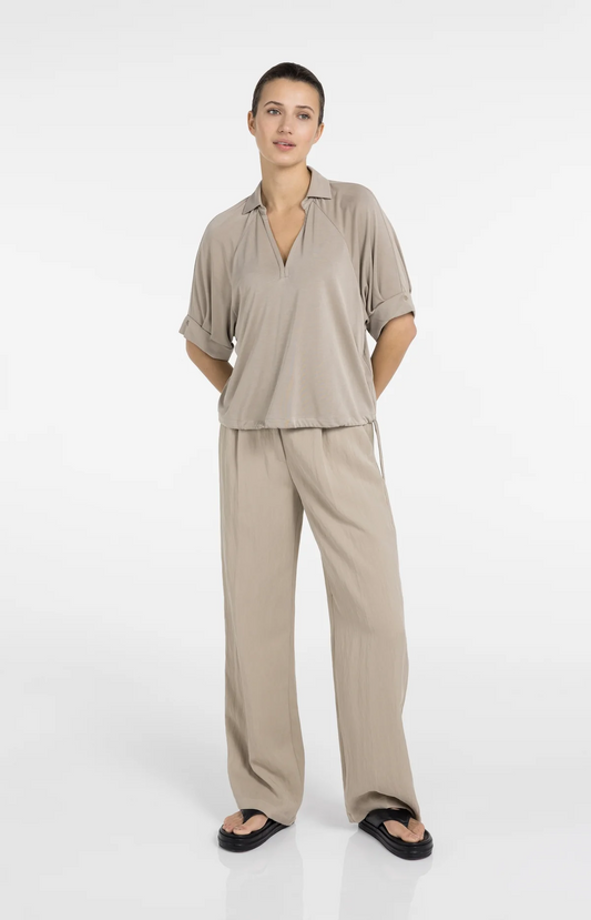 YAYA Bundfaltenhose mit weitem Bein L32 – Schlamm