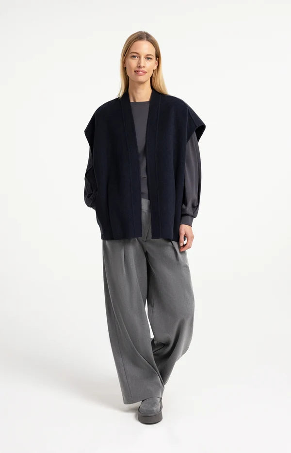 YAYA Hose mit weitem Bein & Knopfversatz – Grau