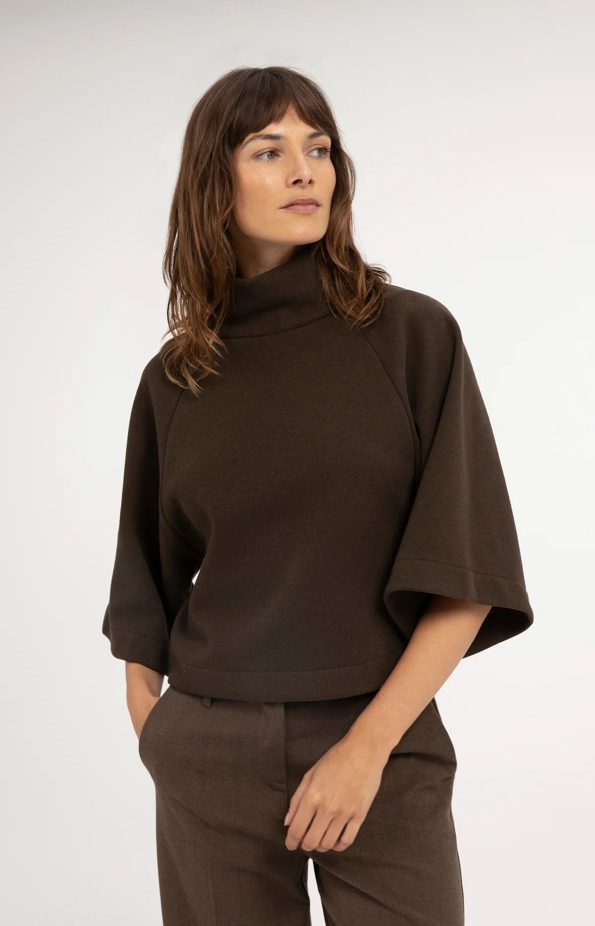 Jersey-Pullover mit weiten Halbärmeln – Dunkelbraun