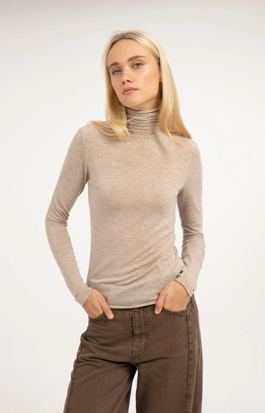 Rollkragenshirt aus Jersey – Beige meliert