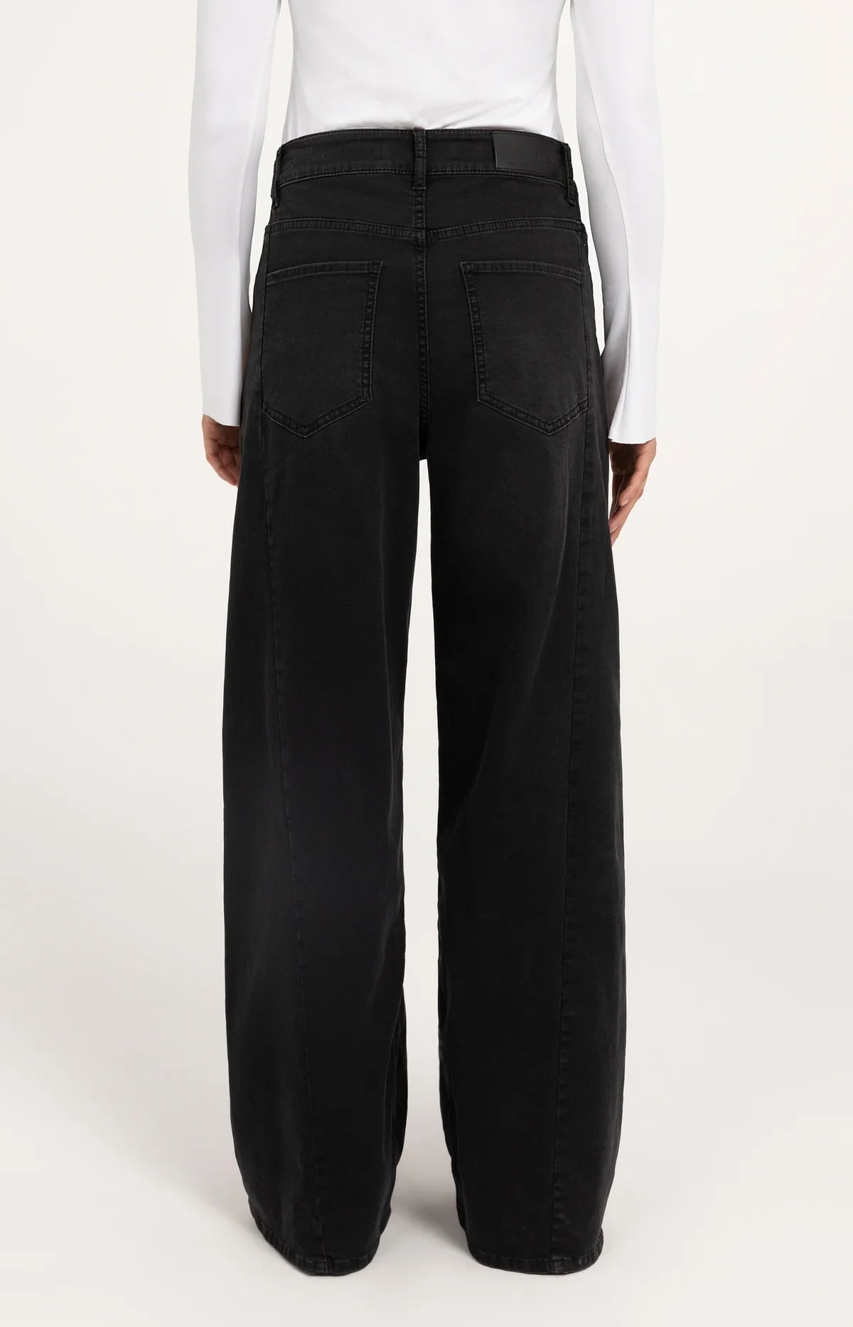 Wide-Leg-Jeans mit hohem Bund – Schwarz, Länge 34