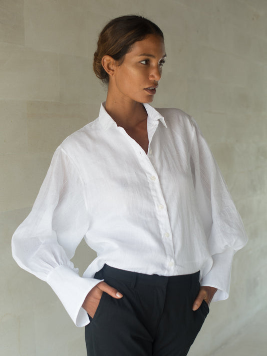 Camicia Luciee Eloise – camicia in ramia con maniche a palloncino bianca