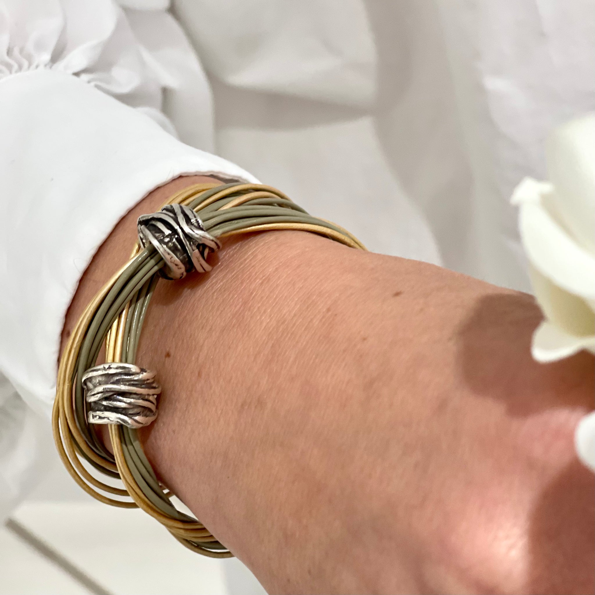 Lederarmband Rundriemen 2fach umschlungen