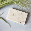 Bild in Galerie-Betrachter laden, MERAKI Hand soap - Sesame Scrub - 100gr Seifenblock
