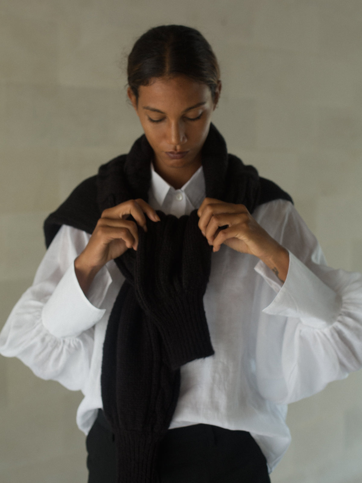 Blusa Luciee Eloise – blusa in ramia con maniche a palloncino bianca