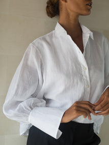 Luciee Bluse Eloise – Ramie Bluse mit Blousonärmeln in Weiß